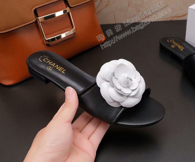 Chanel女鞋 香奈兒2020新款 山茶花平底拖鞋 白花黑色  naq1112